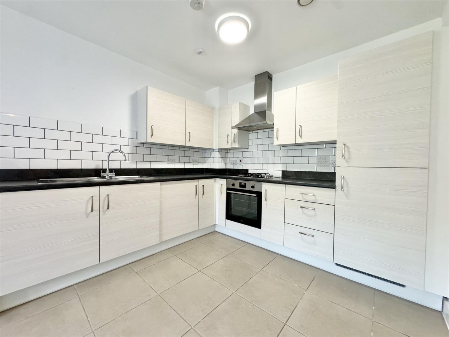 1 bed property in Oregon Court, 33 Toye Avenue, Whetstone